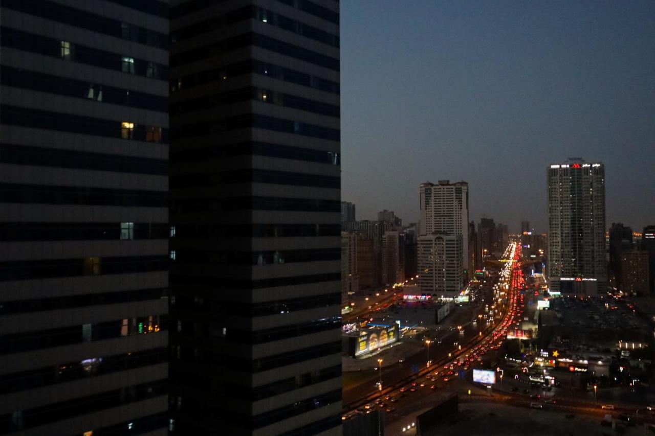 Al Azmy 116 Hotel 沙迦 外观 照片